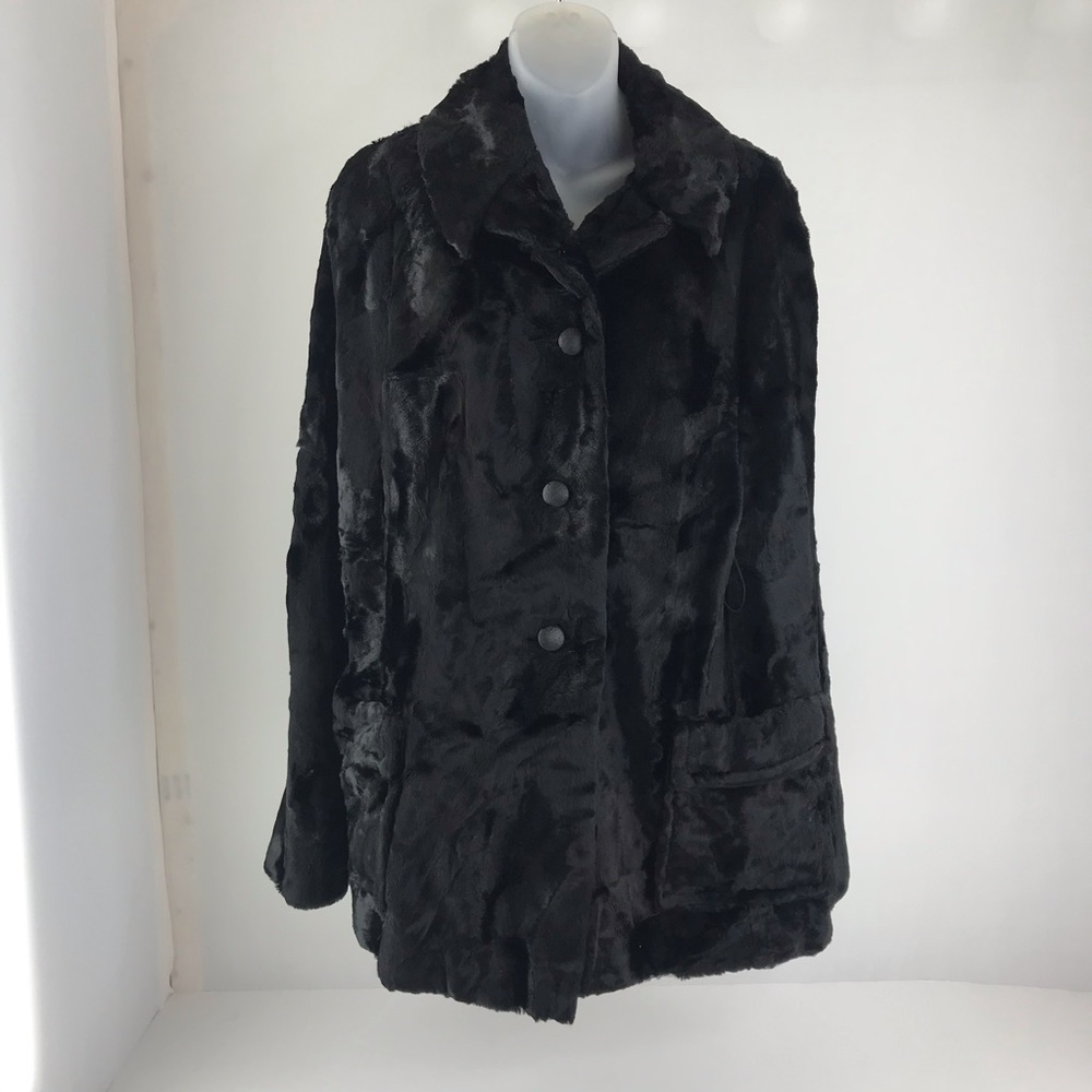 Betty Rose Vintage Black Faux Fur Cape/Coat